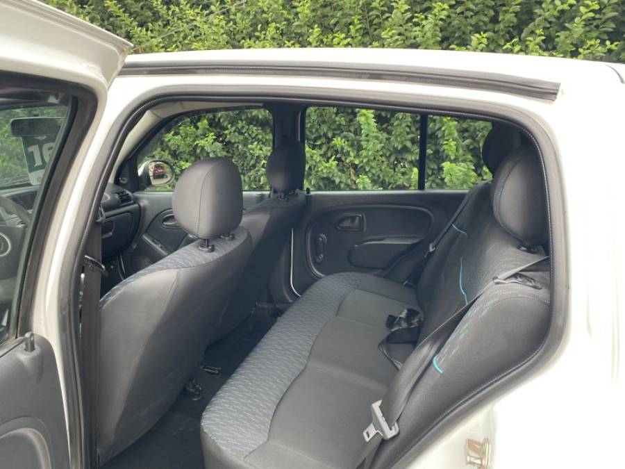 RENAULT - CLIO - 2015/2016 - Branca - R$ 32.900,00