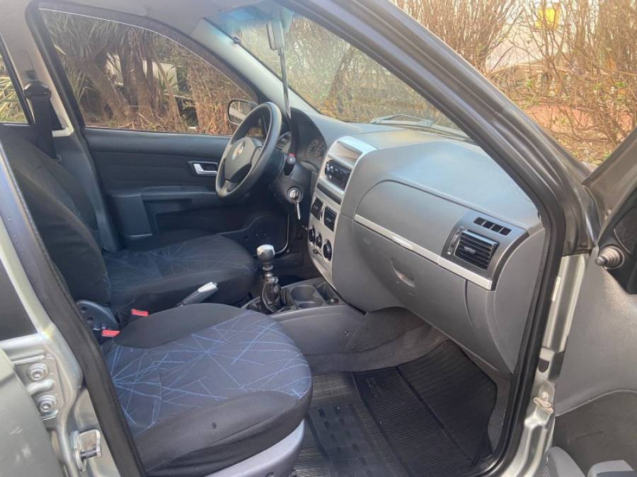 FIAT - PALIO - 2009/2010 - Cinza - R$ 28.900,00