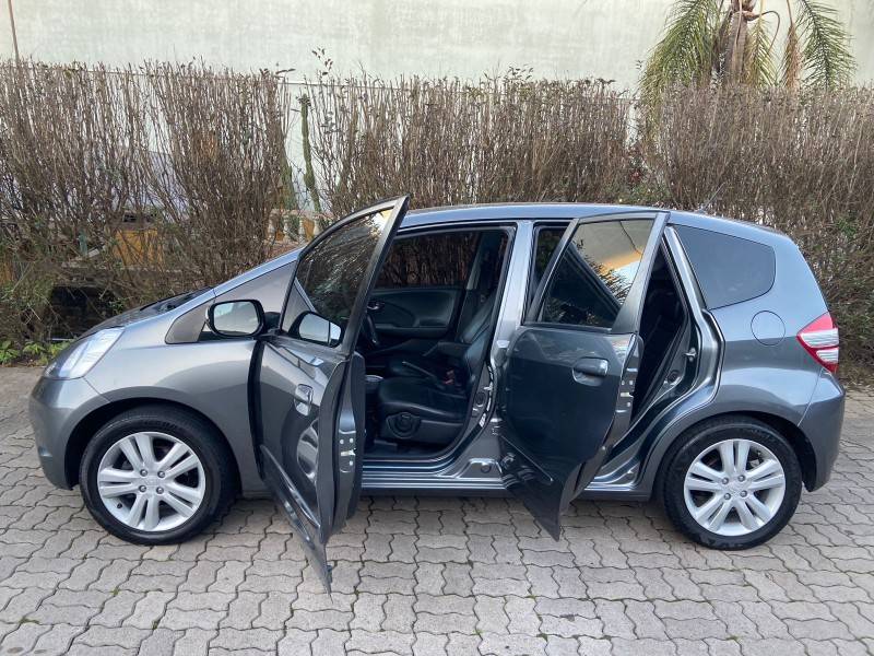HONDA - FIT - 2011/2012 - Cinza - R$ 53.800,00