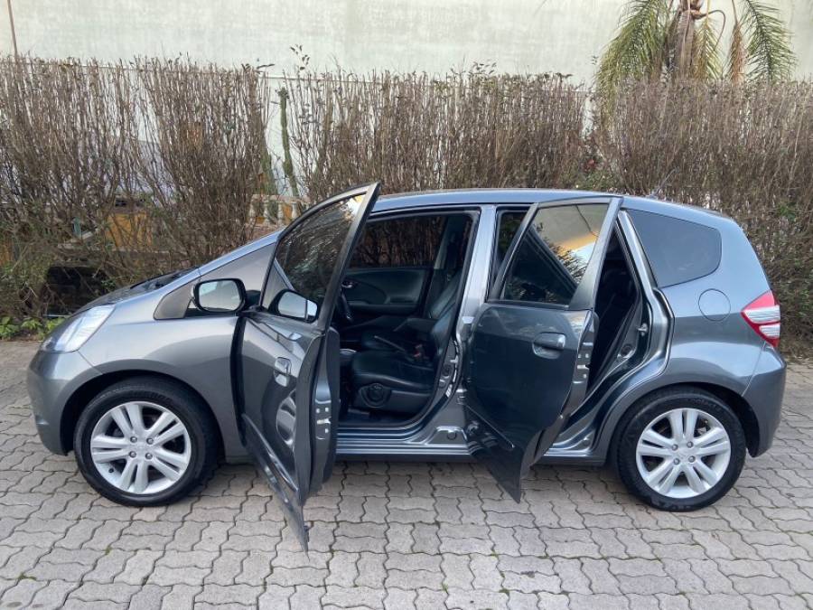 HONDA - FIT - 2011/2012 - Cinza - R$ 53.800,00