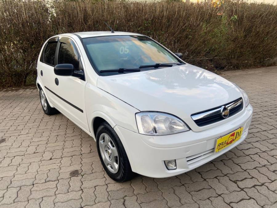 CHEVROLET - CORSA - 2004/2005 - Branca - R$ 22.900,00