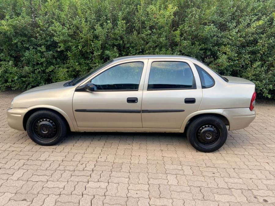 CHEVROLET - CLASSIC - 2008/2008 - Bege - R$ 19.800,00