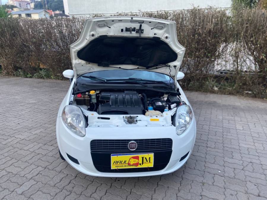 FIAT - PUNTO - 2011/2011 - Branca - R$ 35.900,00