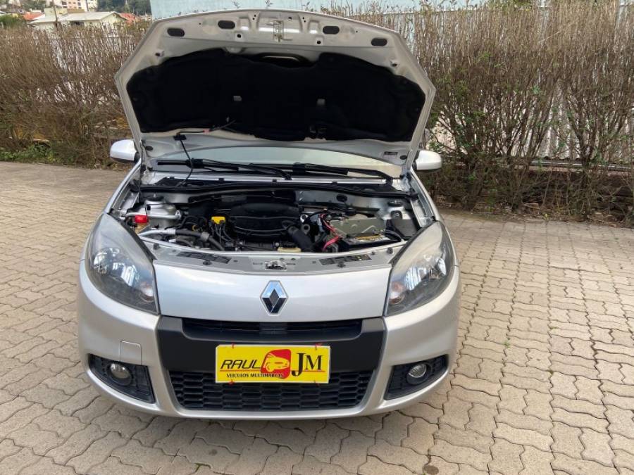 RENAULT - SANDERO - 2013/2014 - Prata - R$ 34.900,00