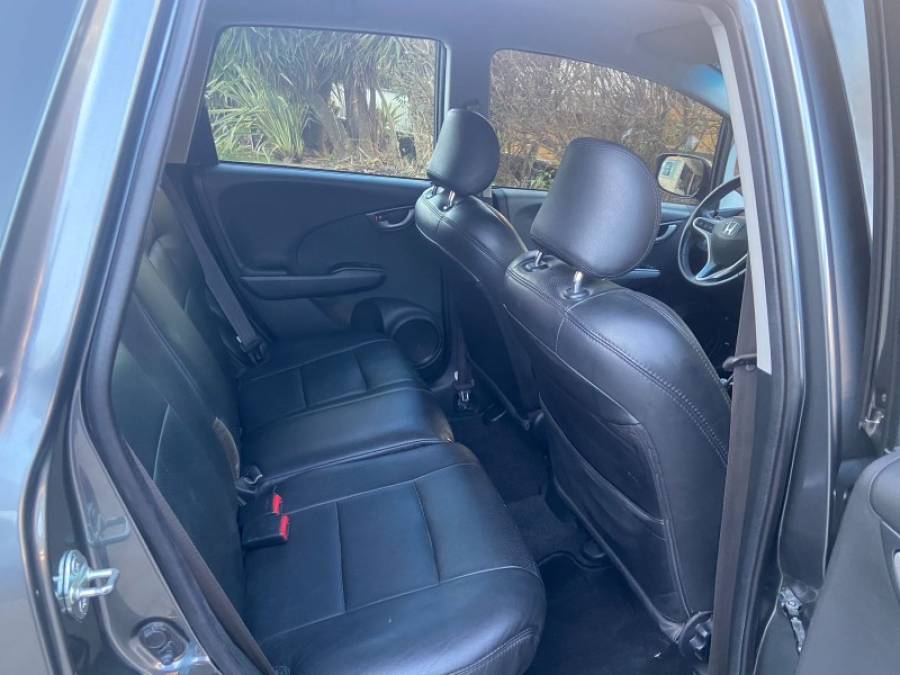 HONDA - FIT - 2011/2012 - Cinza - R$ 53.800,00
