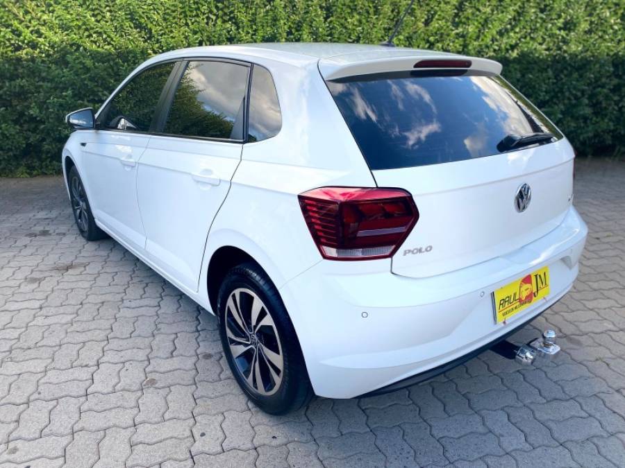 VOLKSWAGEN - POLO - 2018/2019 - Branca - R$ 68.900,00