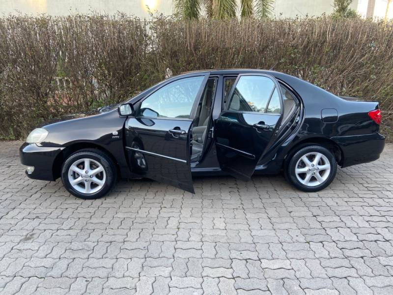 TOYOTA - COROLLA - 2007/2008 - Preta - R$ 38.900,00
