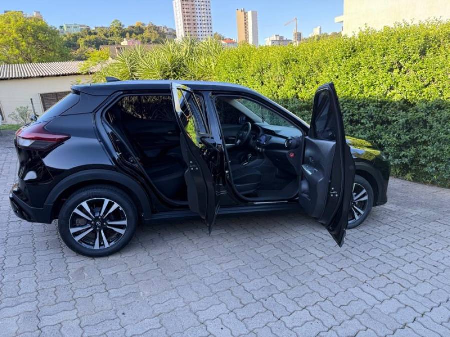 NISSAN - KICKS - 2022/2023 - Preta - R$ 104.900,00