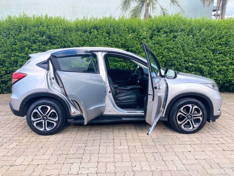 HONDA - HR-V - 2015/2016 - Prata - R$ 88.900,00