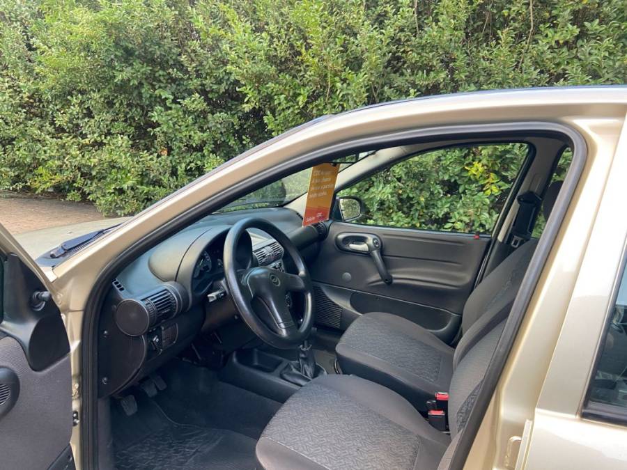 CHEVROLET - CLASSIC - 2008/2008 - Bege - R$ 19.800,00
