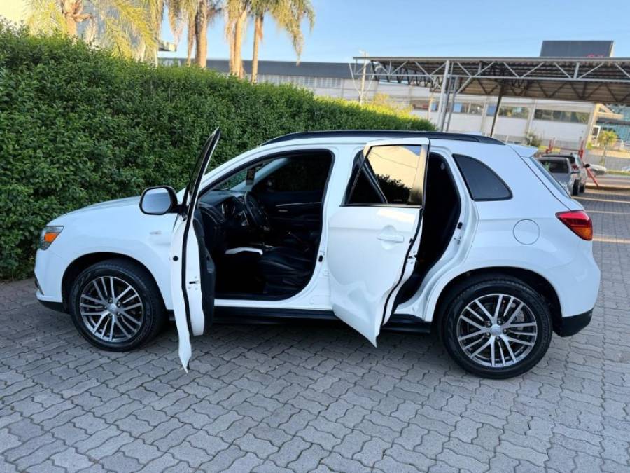 MITSUBISHI - ASX - 2018/2018 - Branca - R$ 88.900,00