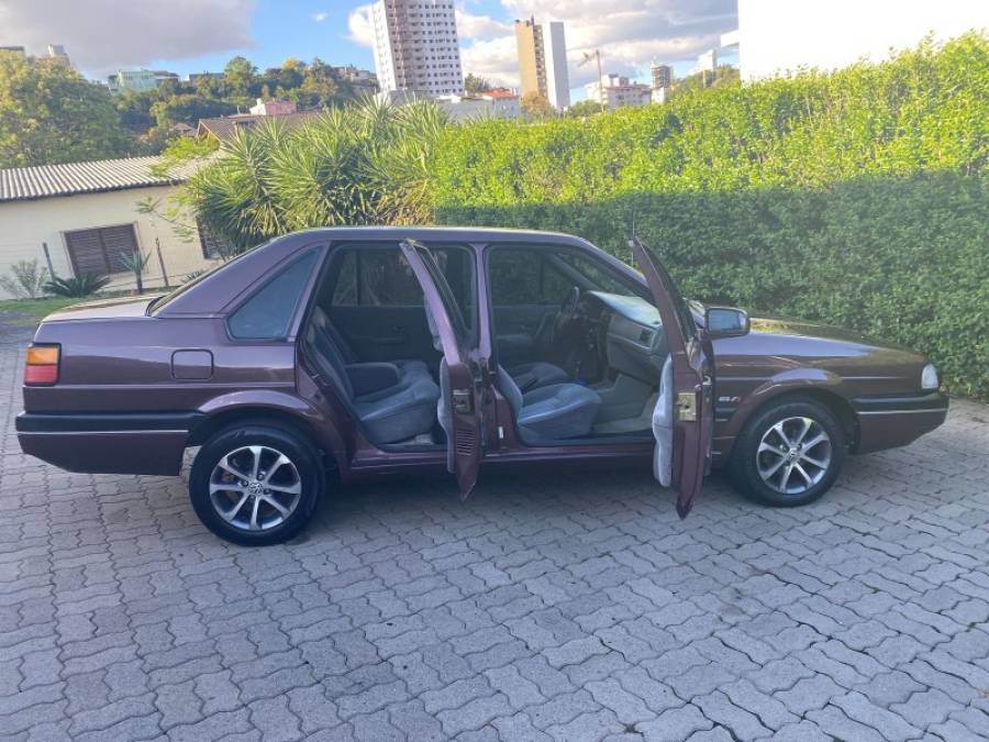 VOLKSWAGEN - SANTANA - 1994/1994 - Vermelha - R$ 19.900,00