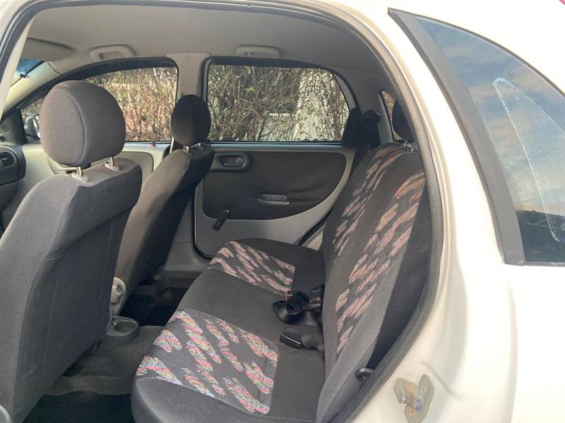 CHEVROLET - CORSA - 2004/2005 - Branca - R$ 22.900,00
