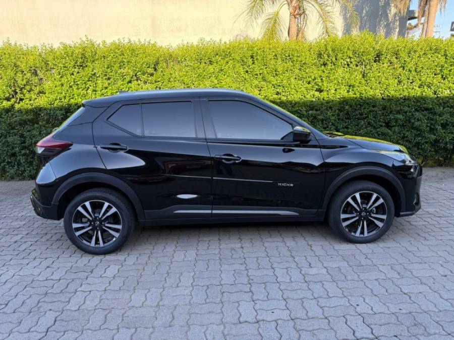 NISSAN - KICKS - 2022/2023 - Preta - R$ 104.900,00