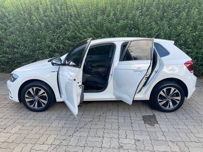 VOLKSWAGEN - POLO - 2018/2019 - Branca - R$ 68.900,00