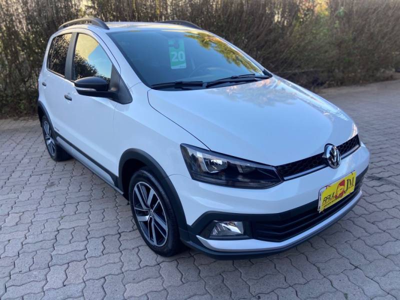 VOLKSWAGEN - FOX - 2019/2020 - Branca - R$ 67.900,00