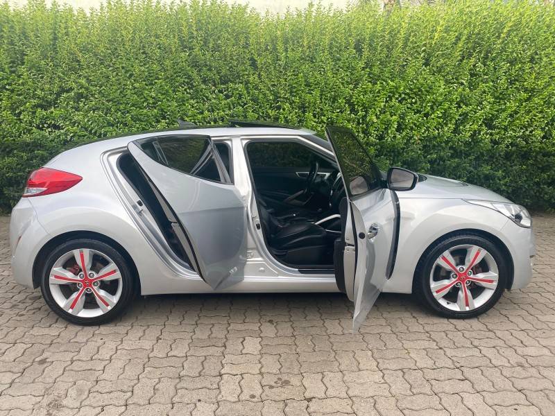 HYUNDAI - VELOSTER - 2012/2013 - Prata - R$ 62.990,00