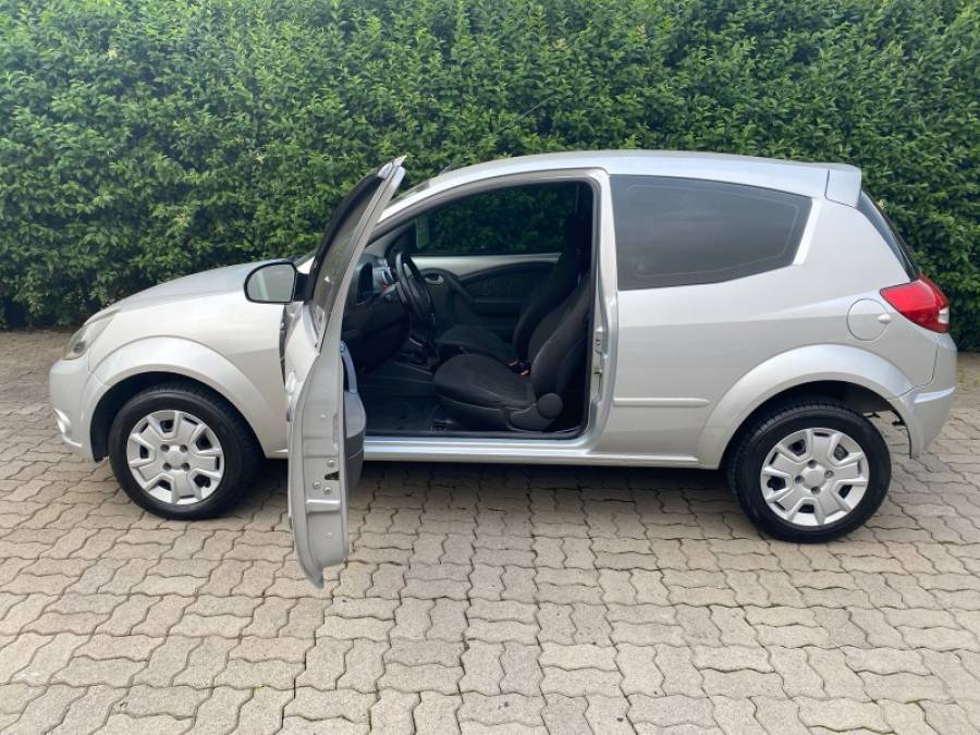 FORD - KA - 2009/2010 - Prata - R$ 24.900,00