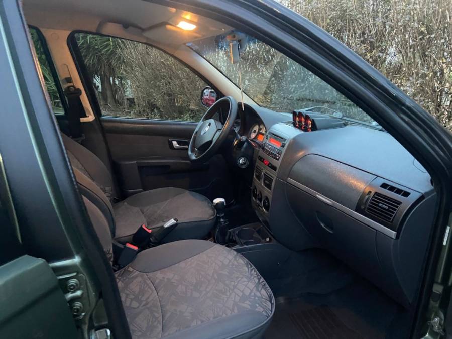 FIAT - PALIO - 2009/2010 - Verde - R$ 37.900,00