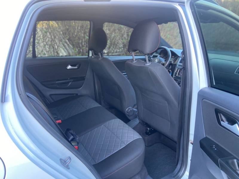 VOLKSWAGEN - FOX - 2019/2020 - Branca - R$ 67.900,00
