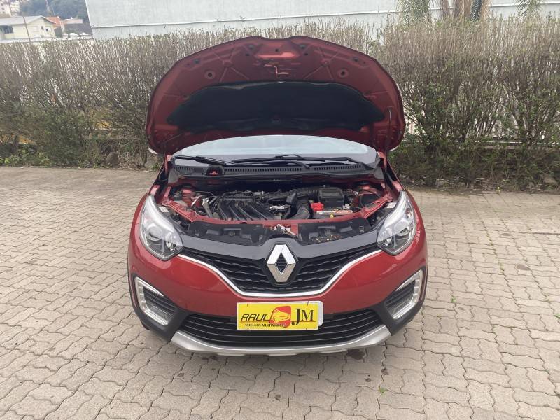 RENAULT - CAPTUR - 2017/2018 - Vermelha - R$ 69.900,00