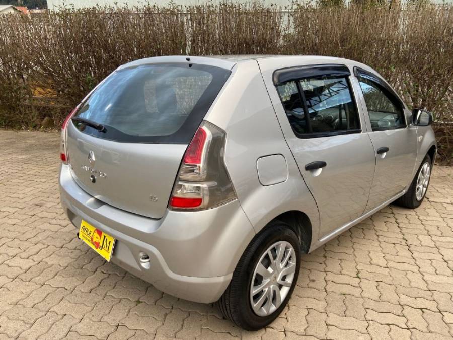 RENAULT - SANDERO - 2013/2014 - Prata - R$ 34.900,00