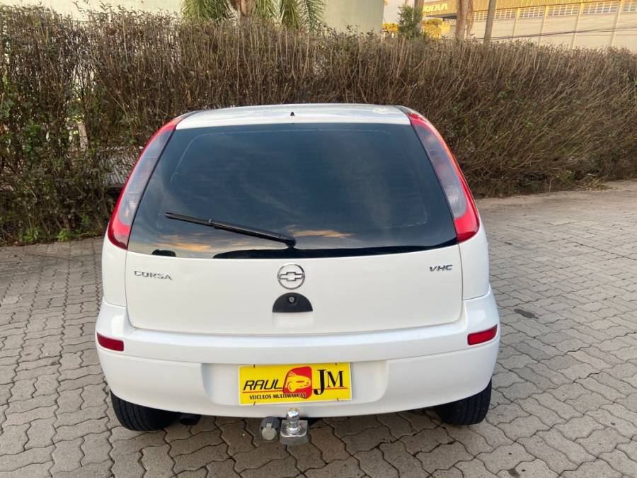CHEVROLET - CORSA - 2004/2005 - Branca - R$ 22.900,00