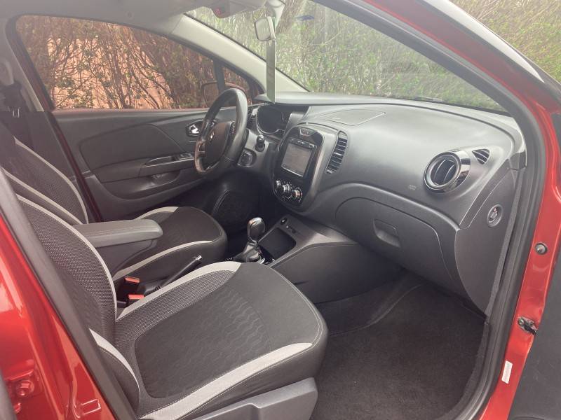 RENAULT - CAPTUR - 2017/2018 - Vermelha - R$ 69.900,00