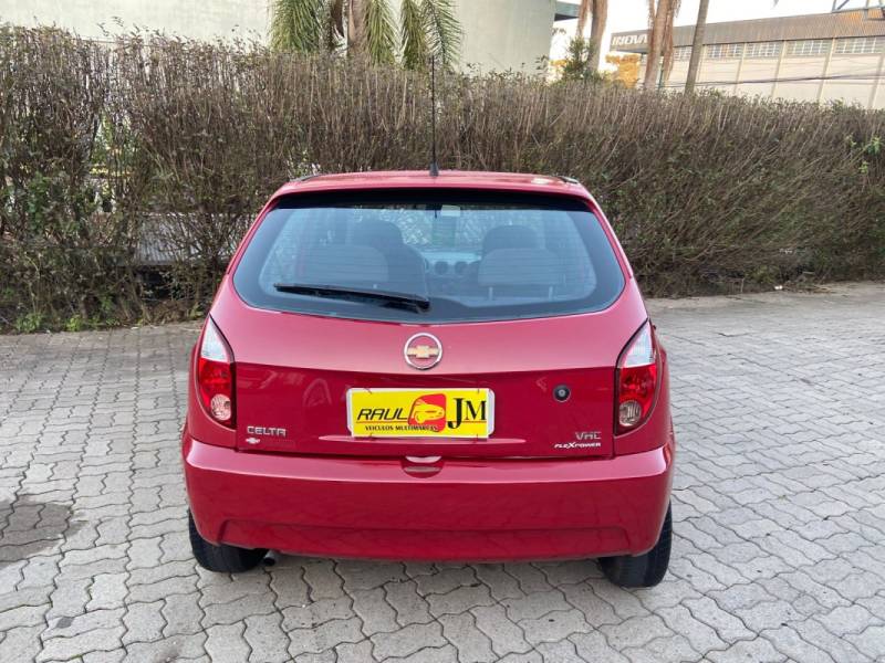 CHEVROLET - CELTA - 2006/2007 - Vermelha - R$ 23.900,00