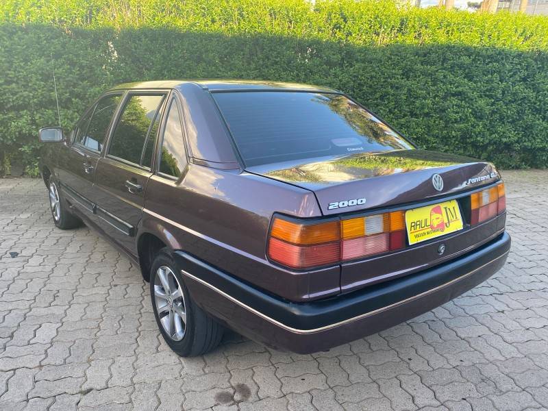 VOLKSWAGEN - SANTANA - 1994/1994 - Vermelha - R$ 19.900,00