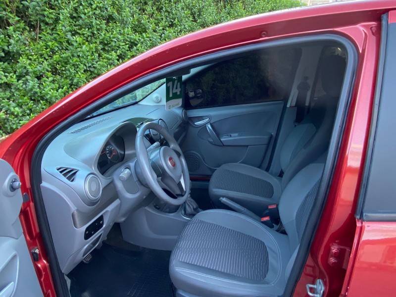 FIAT - PALIO - 2013/2014 - Vermelha - R$ 40.900,00