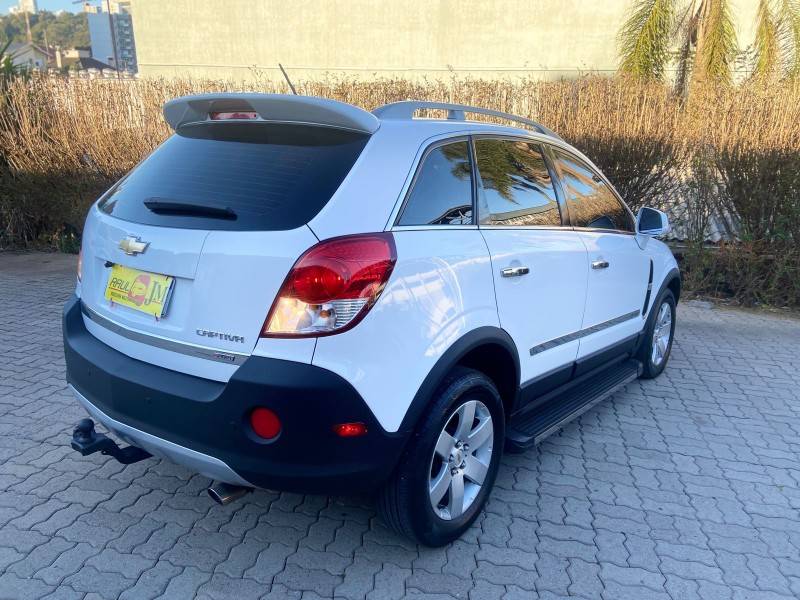 CHEVROLET - CAPTIVA - 2012/2012 - Branca - R$ 48.900,00