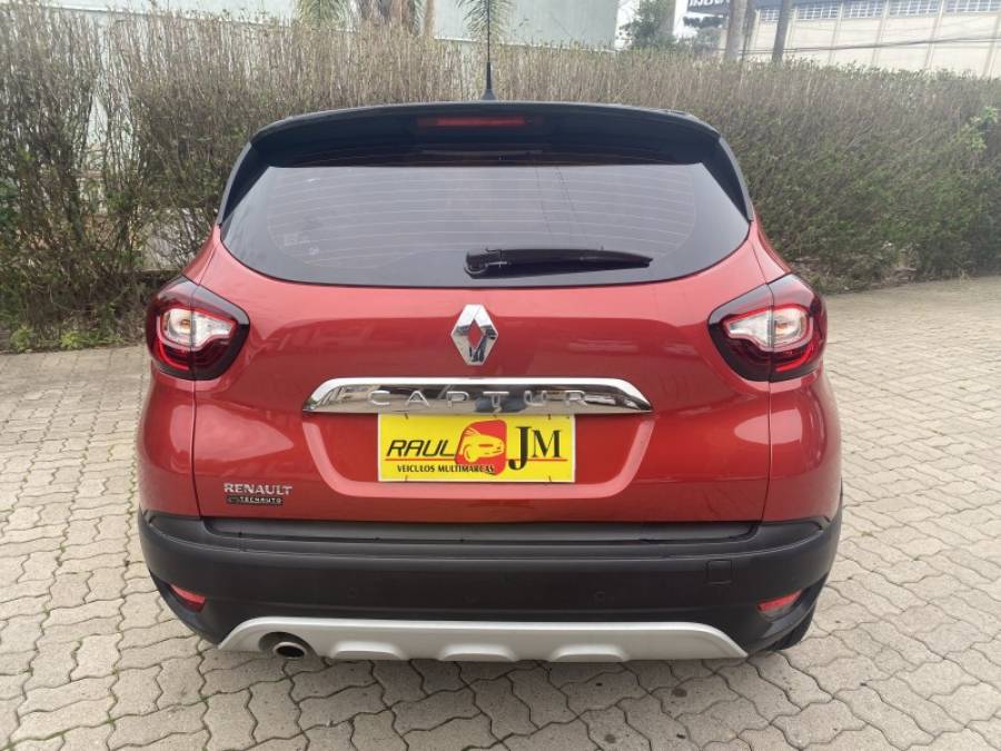 RENAULT - CAPTUR - 2017/2018 - Vermelha - R$ 69.900,00