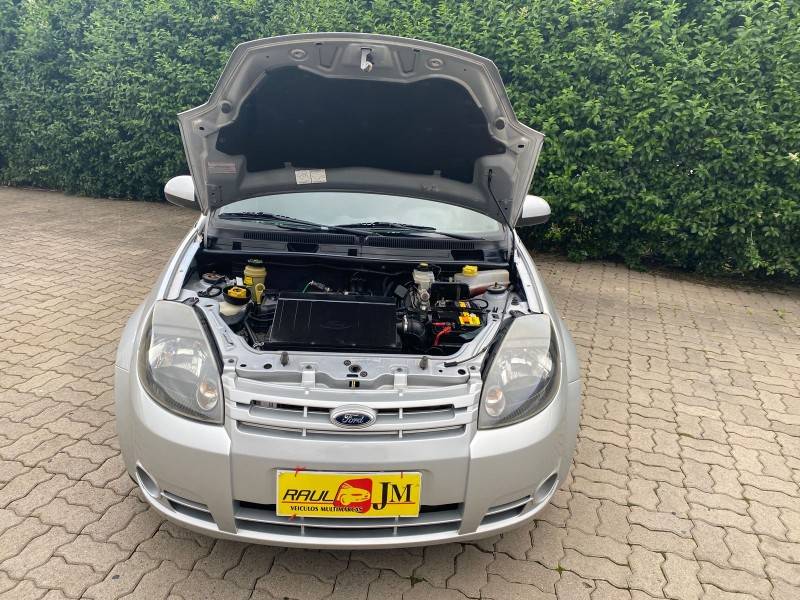FORD - KA - 2009/2010 - Prata - R$ 24.900,00