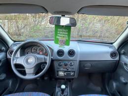 CHEVROLET - CELTA - 2006/2007 - Vermelha - R$ 23.900,00