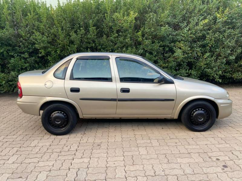 CHEVROLET - CLASSIC - 2008/2008 - Bege - R$ 19.800,00