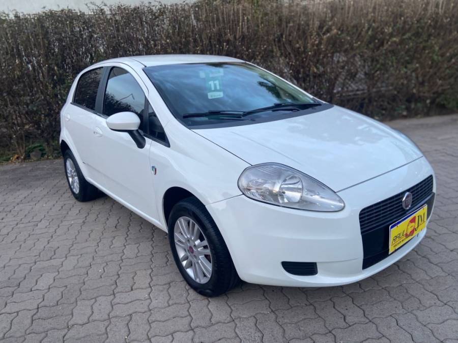 FIAT - PUNTO - 2011/2011 - Branca - R$ 35.900,00
