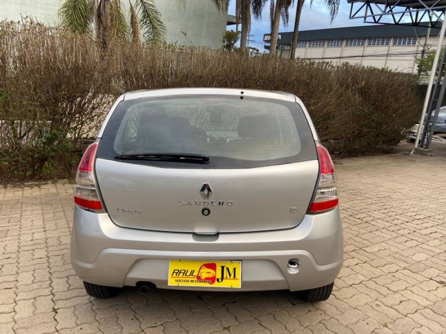 RENAULT - SANDERO - 2013/2014 - Prata - R$ 34.900,00