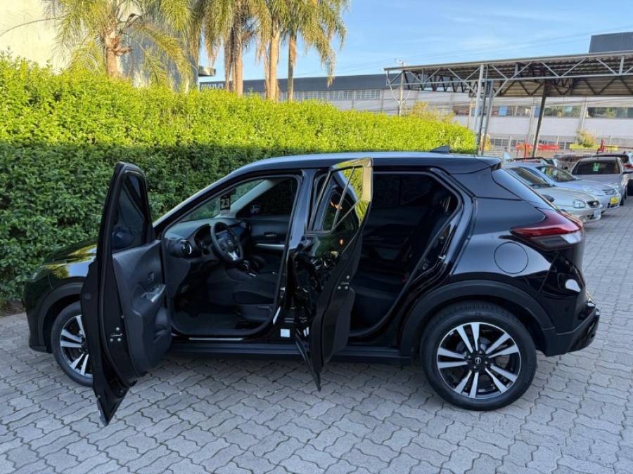 NISSAN - KICKS - 2022/2023 - Preta - R$ 104.900,00