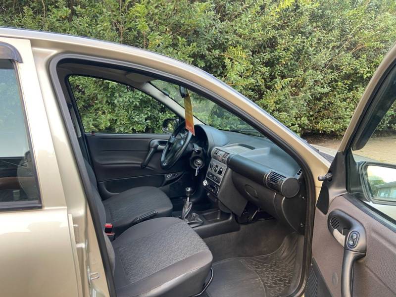 CHEVROLET - CLASSIC - 2008/2008 - Bege - R$ 19.800,00