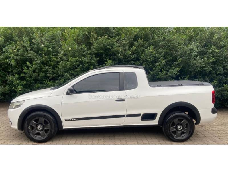 VOLKSWAGEN - SAVEIRO - 2010/2011 - Branca - R$ 46.900,00