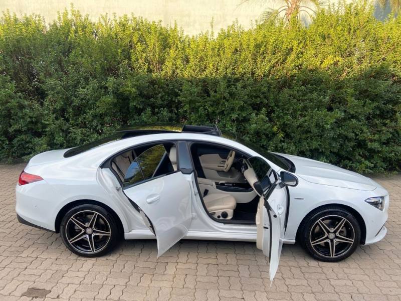 MERCEDES-BENZ - CLA 250 - 2022/2022 - Branca - R$ 289.900,00