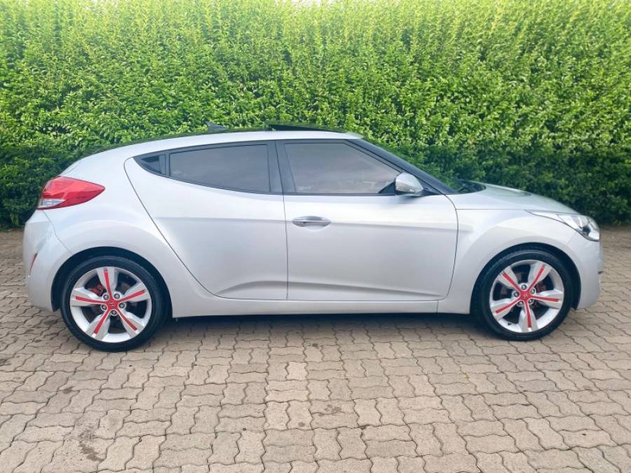 HYUNDAI - VELOSTER - 2012/2013 - Prata - R$ 62.990,00