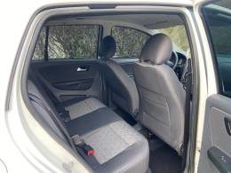 VOLKSWAGEN - FOX - 2013/2014 - Branca - R$ 42.900,00