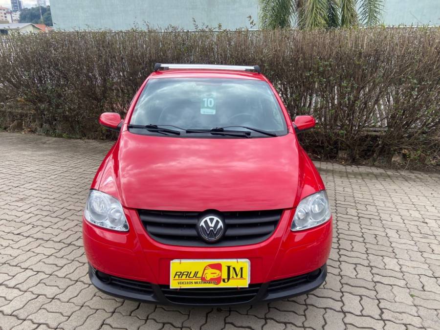 VOLKSWAGEN - FOX - 2009/2010 - Vermelha - R$ 26.900,00