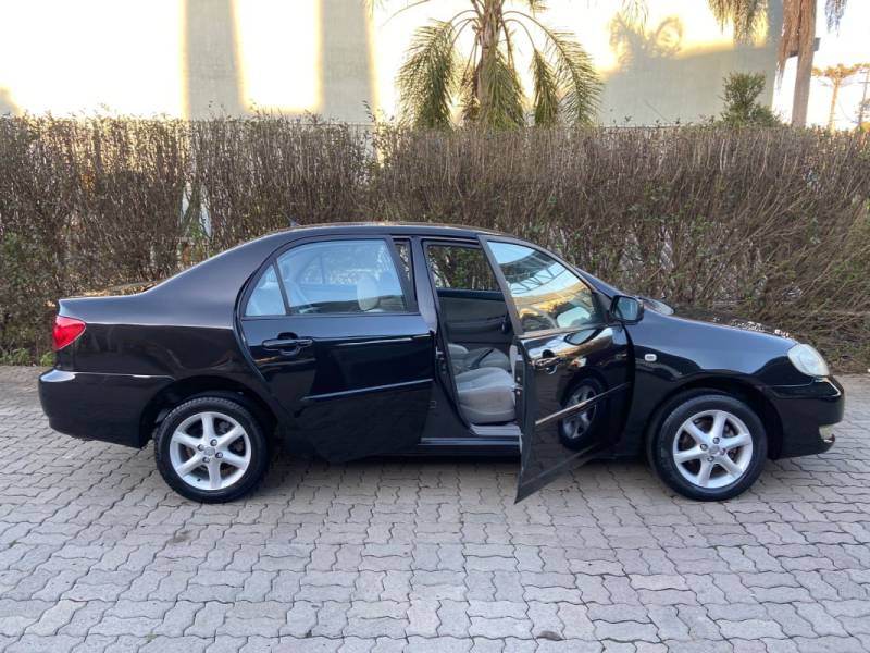 TOYOTA - COROLLA - 2007/2008 - Preta - R$ 38.900,00