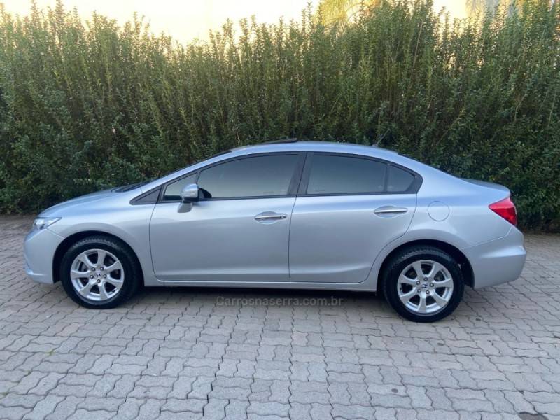HONDA - CIVIC - 2012/2012 - Prata - R$ 74.900,00