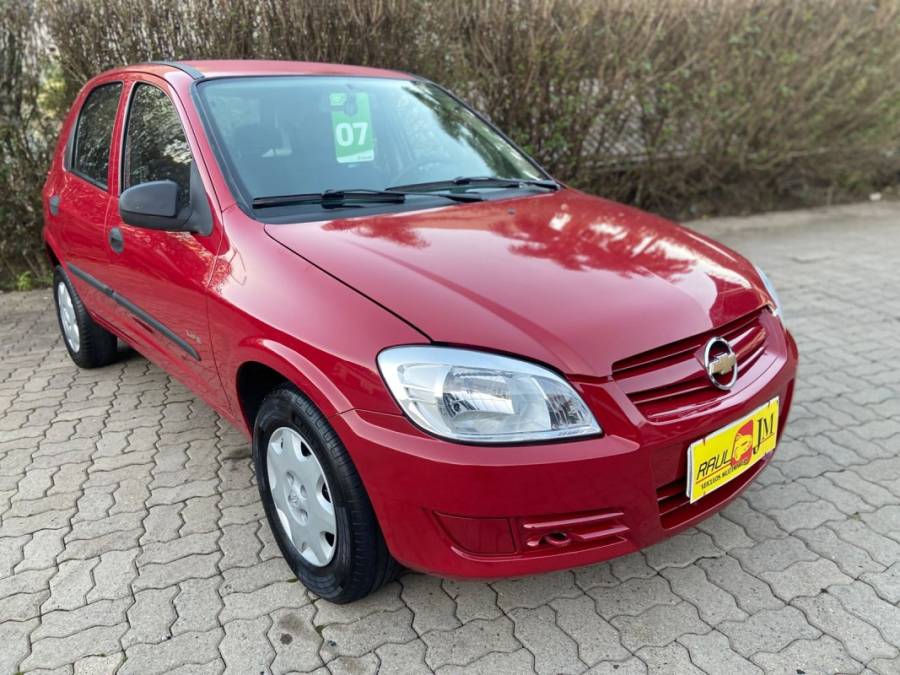 CHEVROLET - CELTA - 2006/2007 - Vermelha - R$ 23.900,00