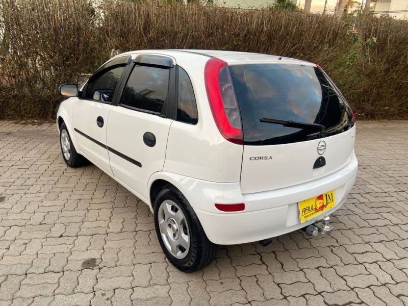 CHEVROLET - CORSA - 2004/2005 - Branca - R$ 22.900,00