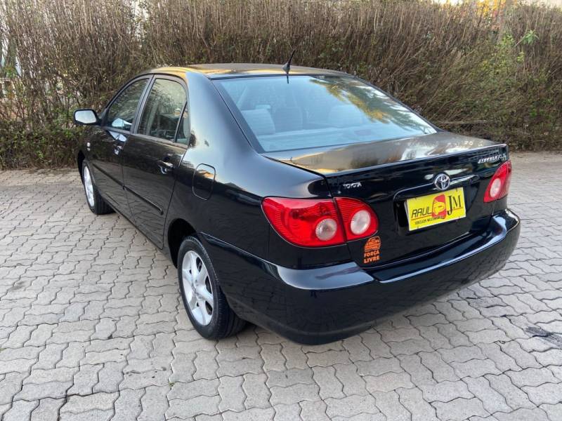 TOYOTA - COROLLA - 2007/2008 - Preta - R$ 38.900,00